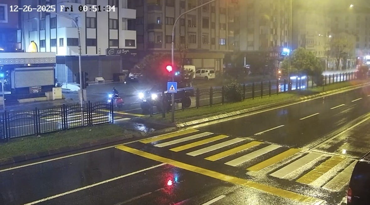 TRABZON’UN AKÇAABAT İLÇESİNDE 24 YAŞINDAKİ RAMAZAN ALTUNAY, ÇALINTI BİR ARACIN NEDEN OLDUĞU KAZADA...