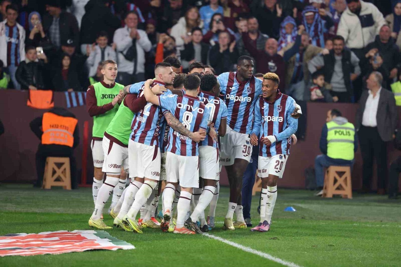 TRABZONSPOR, TRENDYOL SÜPER LİG'DE BU SEZON TARAFTARI ÖNÜNDE OYNADIĞI MAÇLARDA GÜÇLÜ...