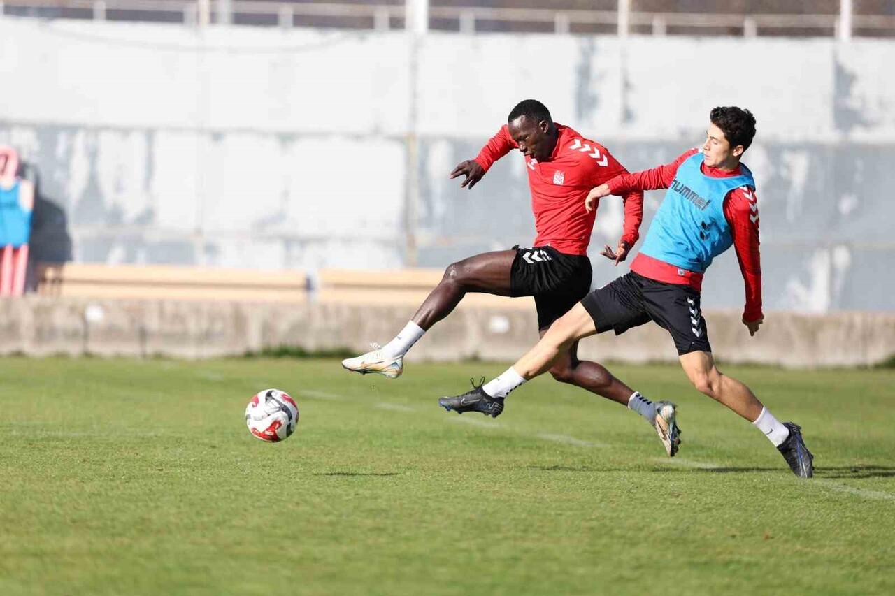 TRENDYOL 1. LİG'İN 18. HAFTA MAÇINDA DEPLASMANDA IĞDIR FK İLE KARŞILAŞACAK OLAN ÖZBELSAN...