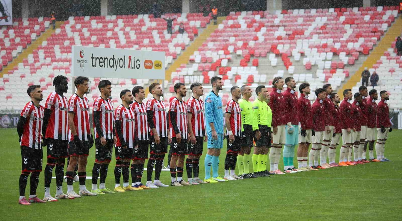 TRENDYOL 1. LİG'İN 19. HAFTASINDA ÖZBELSAN SİVASSPOR, EVİNDE KARŞILAŞTIĞI BANDIRMASPOR'U 2-0...