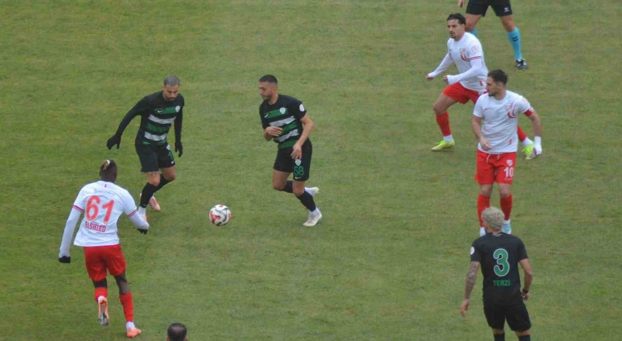 TRENDYOL 1. LİG'İN 19. HAFTASINDA SERİKSPOR, BANDIRMA 17 EYLÜL STADYUMU'NDA KARŞILAŞTIĞI...