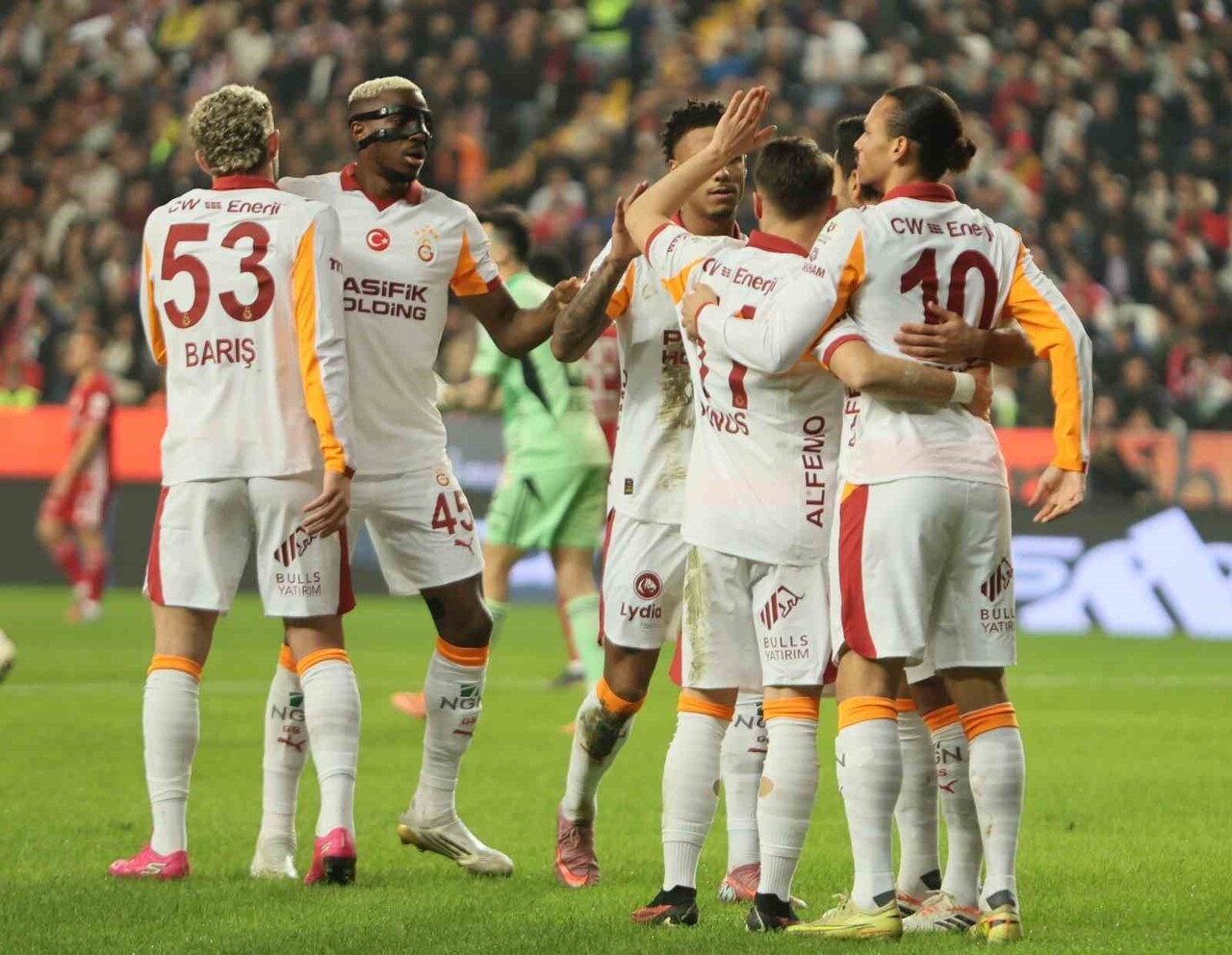 TRENDYOL SÜPER LİG'İN 16. HAFTASINDA ANTALYASPOR EVİNDE GALATASARAY İLE KARŞILAŞIYOR. MÜSABAKANIN...