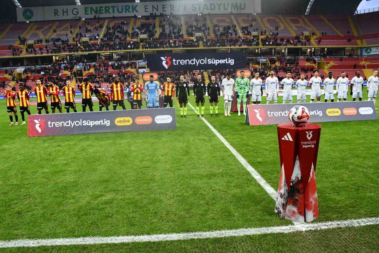 TRENDYOL SÜPER LİG'İN 16. HAFTASINDA KAYSERİSPOR, EVİNDE ALANYASPOR İLE KARŞILAŞIYOR. MÜCADELENİN...