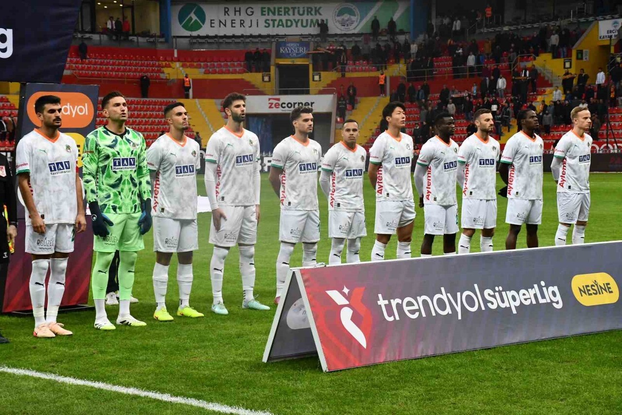 TRENDYOL SÜPER LİG'İN 16. HAFTASINDA KAYSERİSPOR, EVİNDE ALANYASPOR İLE KARŞILAŞIYOR. MÜCADELENİN...