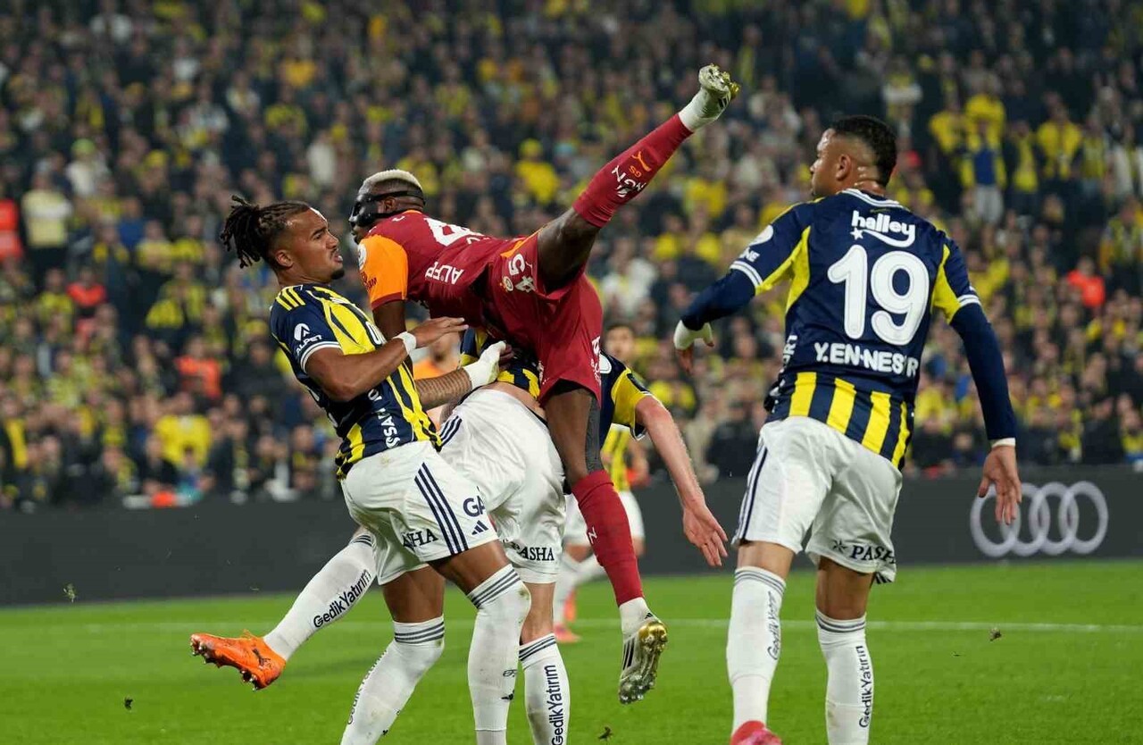 TRENDYOL SÜPER LİG’İN 14. HAFTASINDAKİ DERBİ MÜCADELESİNDE FENERBAHÇE, SAHASINDA GALATASARAY İLE...