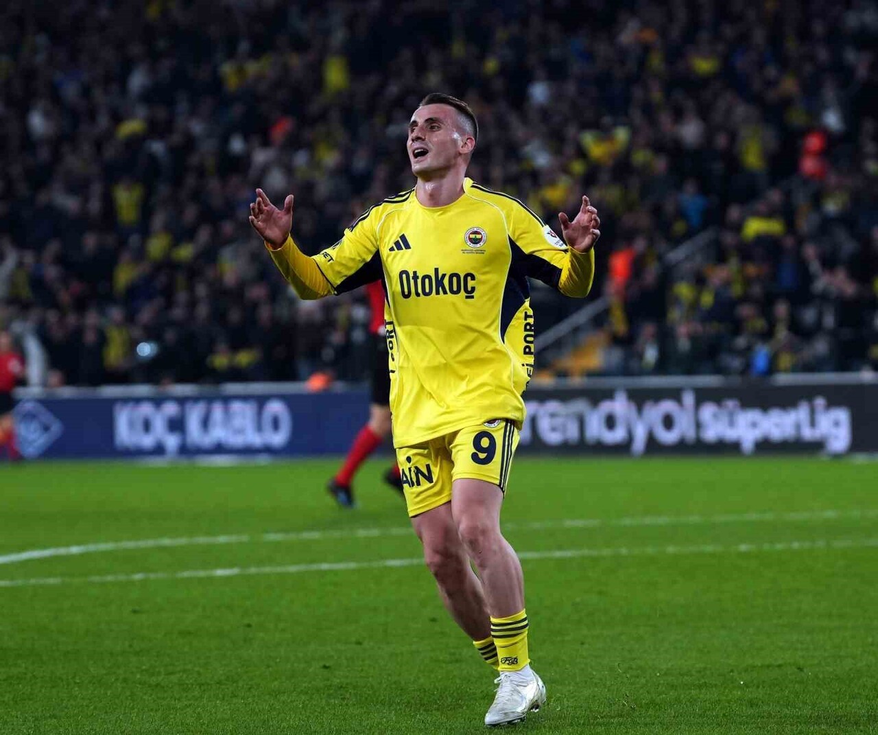 TRENDYOL SÜPER LİG’İN 16. HAFTASINDA FENERBAHÇE, SAHASINDA KARŞILAŞTIĞI KONYASPOR’U 4-0 MAĞLUP...