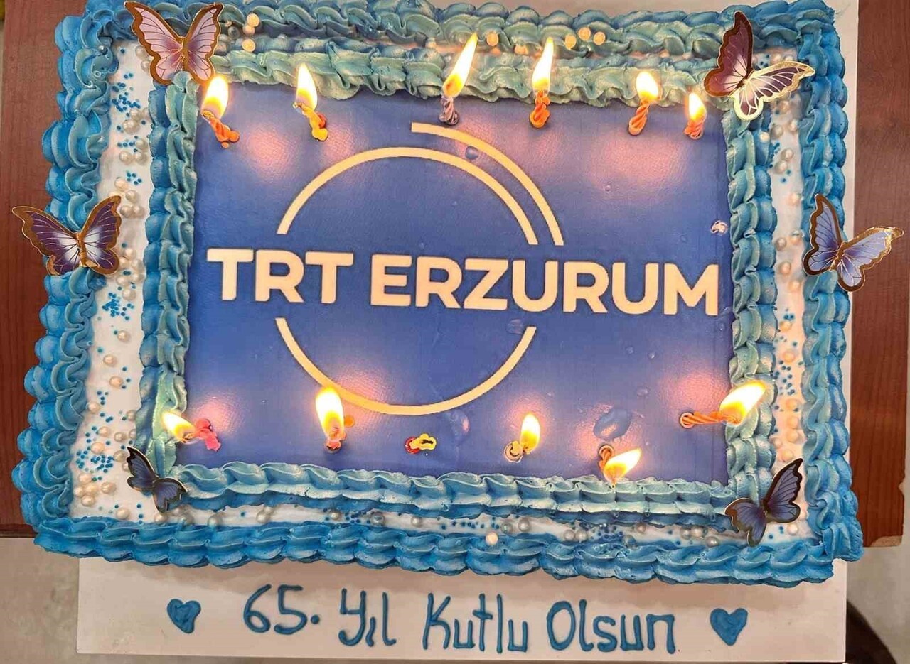 TRT ERZURUM RADYOSU 65’NCİ KURULUŞ YILDÖNÜMÜNÜ KUTLADI.