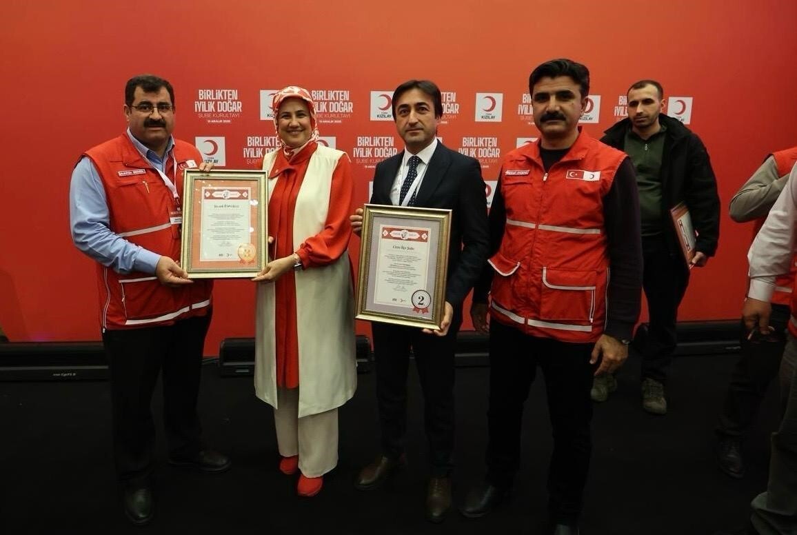 TÜRK KIZILAY'I CİZRE ŞUBESİ İKİ AYRI ALANDA ÖDÜL KAZANDI