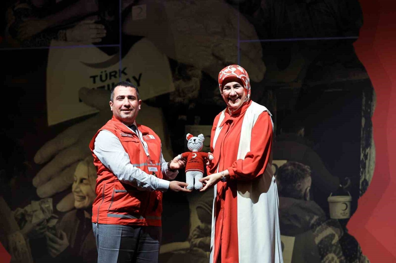 TÜRK KIZILAY GENEL MERKEZİ TARAFINDAN YAPILAN DEĞERLENDİRMEDE KIZILAY MURADİYE ŞUBESİ İYİLİKTE...