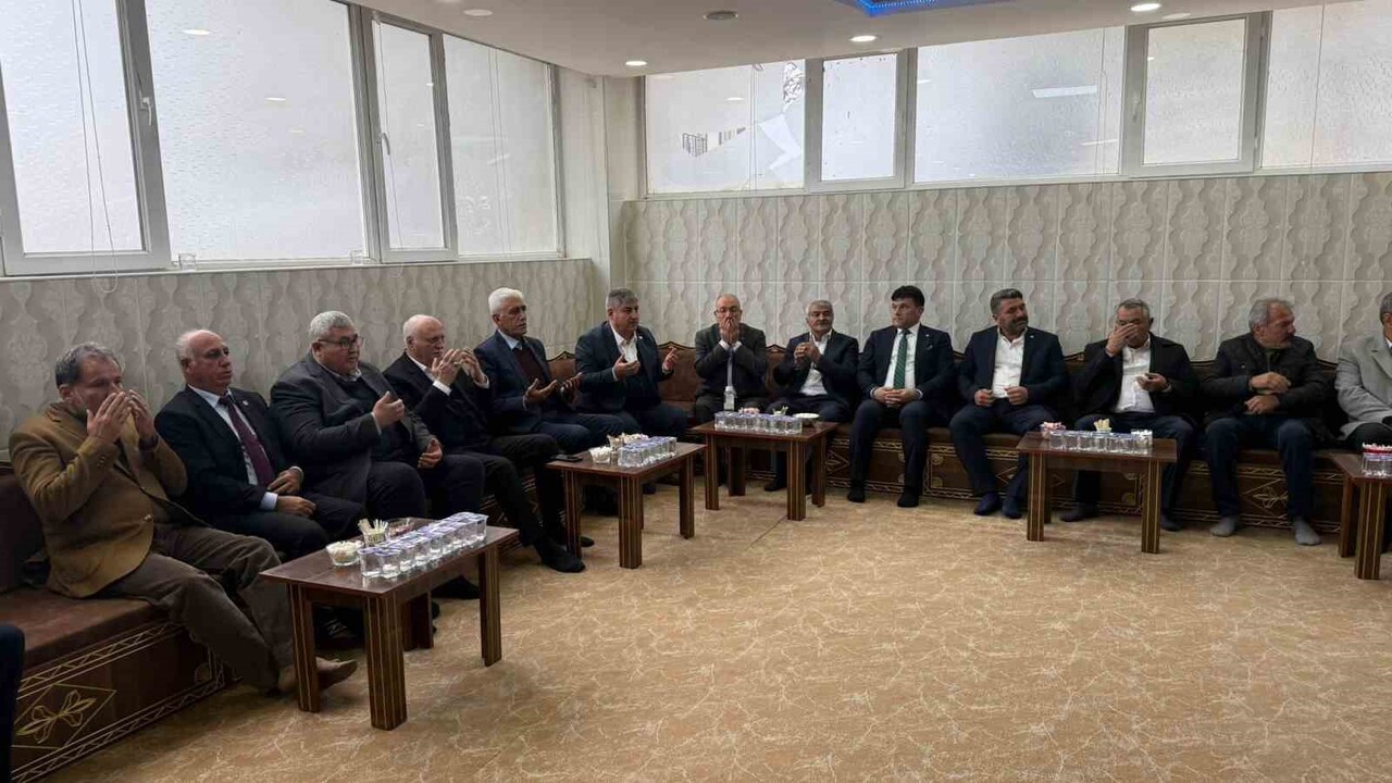 TÜRKİYE ZİRAAT ODALARI BİRLİĞİ (TZOB) GENEL BAŞKANI ŞEMSİ BAYRAKTAR, ADIYAMAN’IN KAHTA İLÇESİNDE...