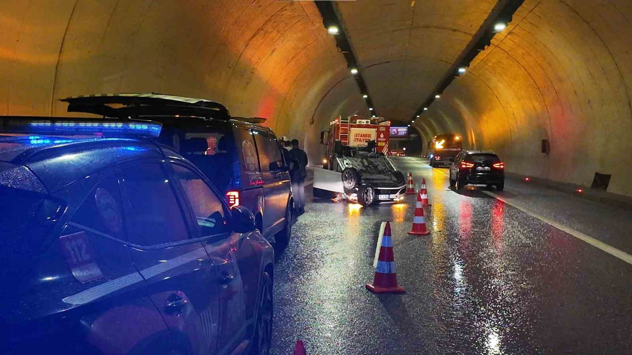 ÜSKÜDAR İLÇESİNDE BULUNAN TANTAVİ TÜNELİ’NDE, KISIKLI-ÜMRANİYE İSTİKAMETİNDE YAĞIŞLI HAVANIN...