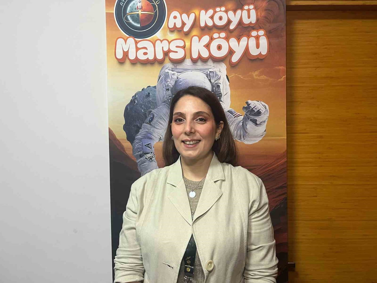 UZMAN ASTRONOM DUYGU ESENDEMİR