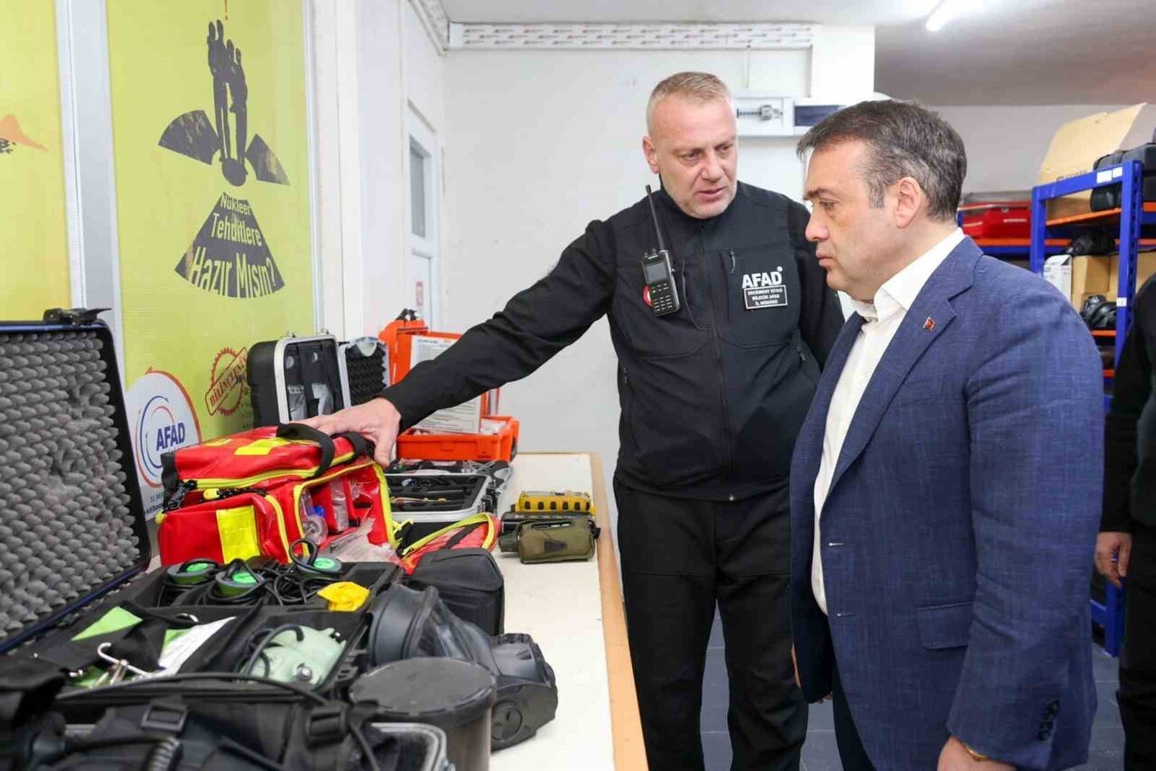 VALİ SÖZER AFAD’ DA İNCELEMELERDE BULUNDU