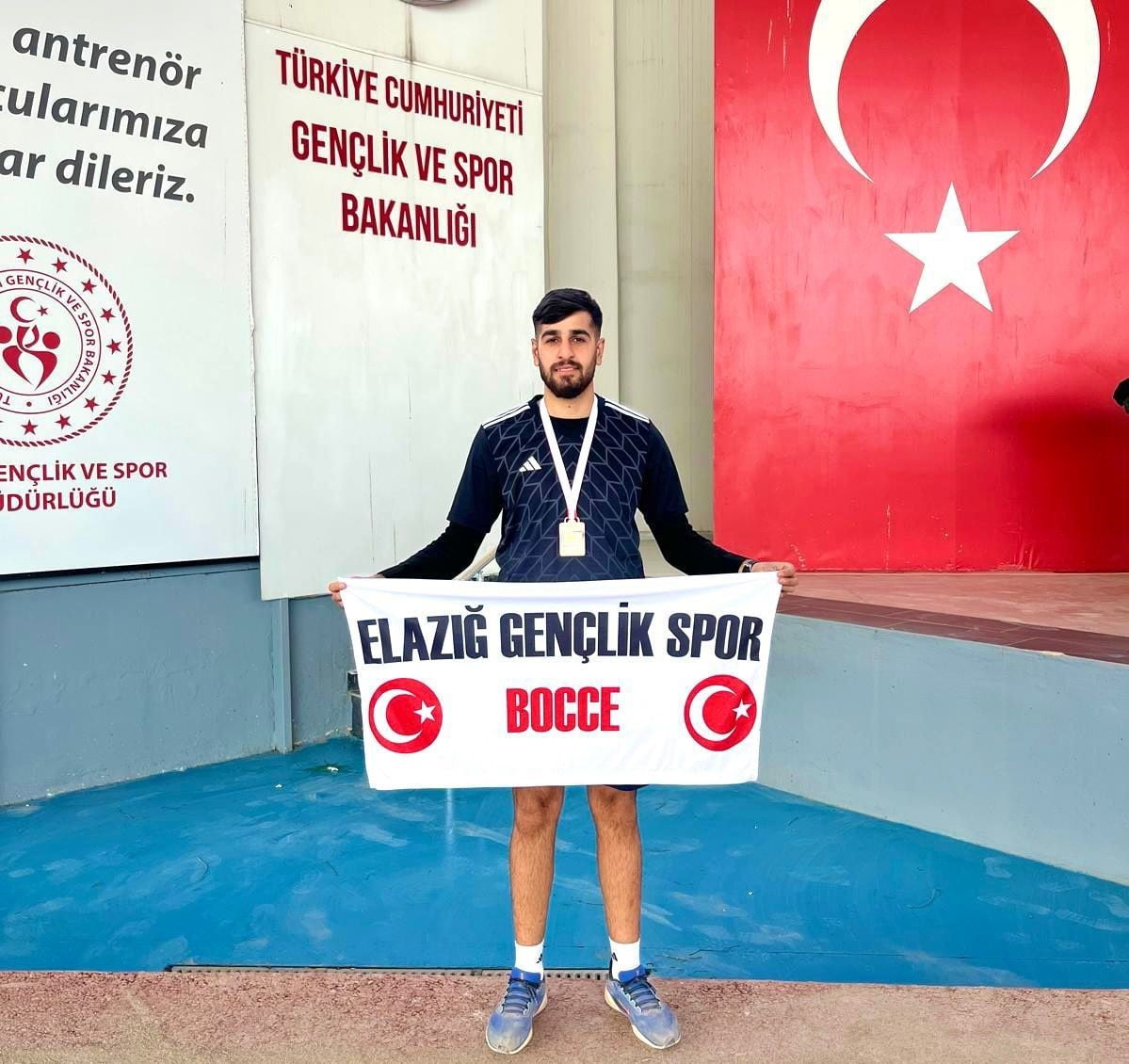 VOLO TÜRKİYE ŞAMPİYONASI’NDA ELAZIĞLI SPORCU AHMET KARAKAŞ, TÜRKİYE 3’ÜNCÜSÜ OLDU.