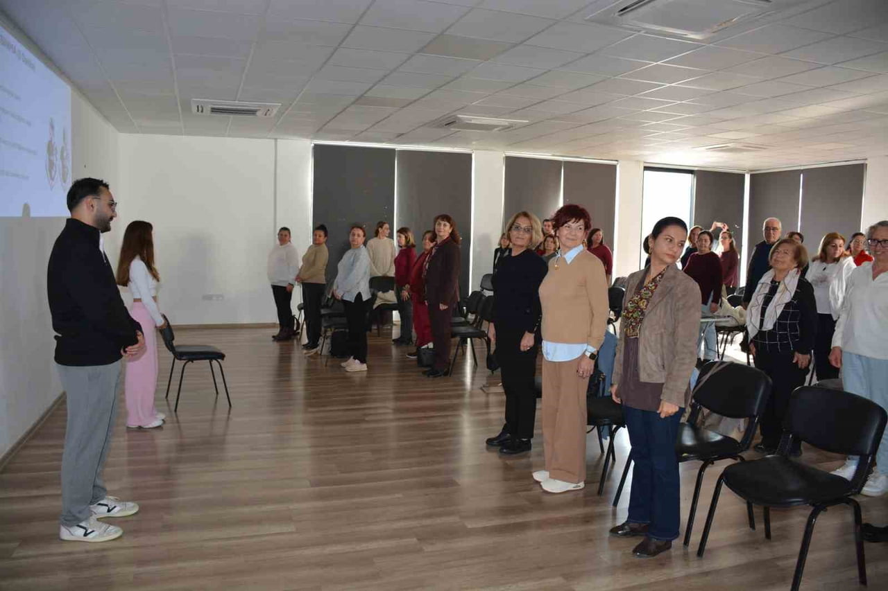 YAKIN DOĞU ÜNİVERSİTESİ İLE YAŞLI HAKLARI VE RUH SAĞLIĞI DERNEĞİ İŞ BİRLİĞİYLE DÜZENLENEN...