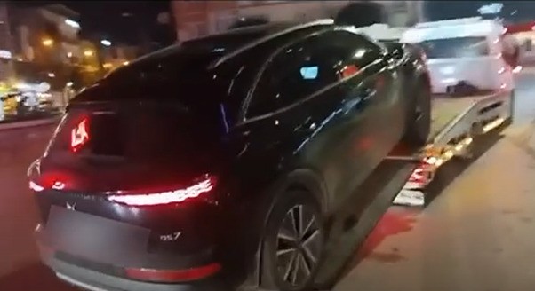 YALOVA'DA ARACINA ÇAKAR TAKTIRAN OTOMOBİL SÜRÜCÜSÜNE 276 BİN 344 LİRA PARA CEZASI KESİLDİ....