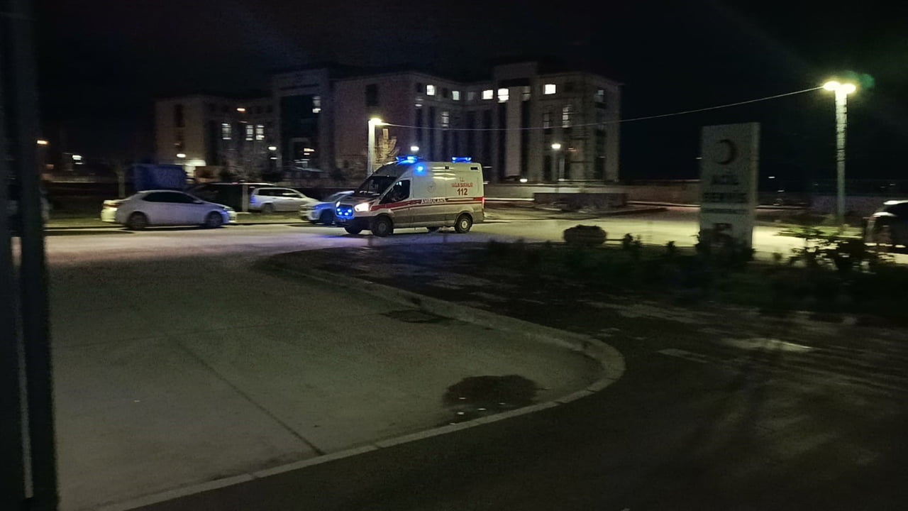 YALOVA'DA DEAŞ TERÖR ÖRGÜTÜNE OPERASYONDA POLİSE ATEŞ AÇILDI: 7 POLİS YARALI