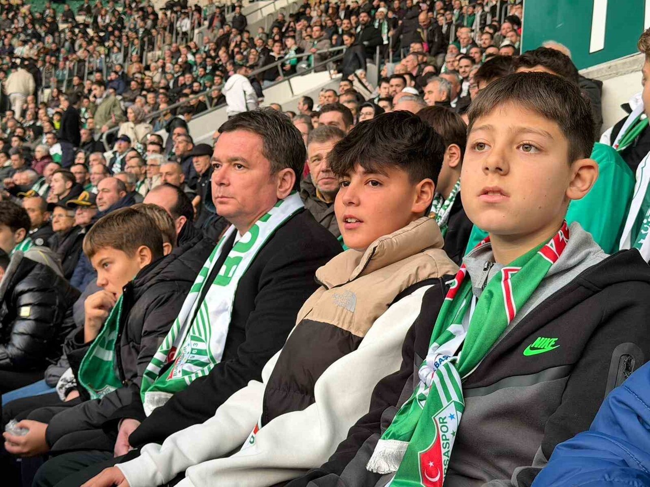YAŞAMIN HER ALANINDA BURSASPOR’A DESTEĞİNİ SUNAN OSMANGAZİ BELEDİYE BAŞKANI ERKAN AYDIN, GÜLBAHÇE...