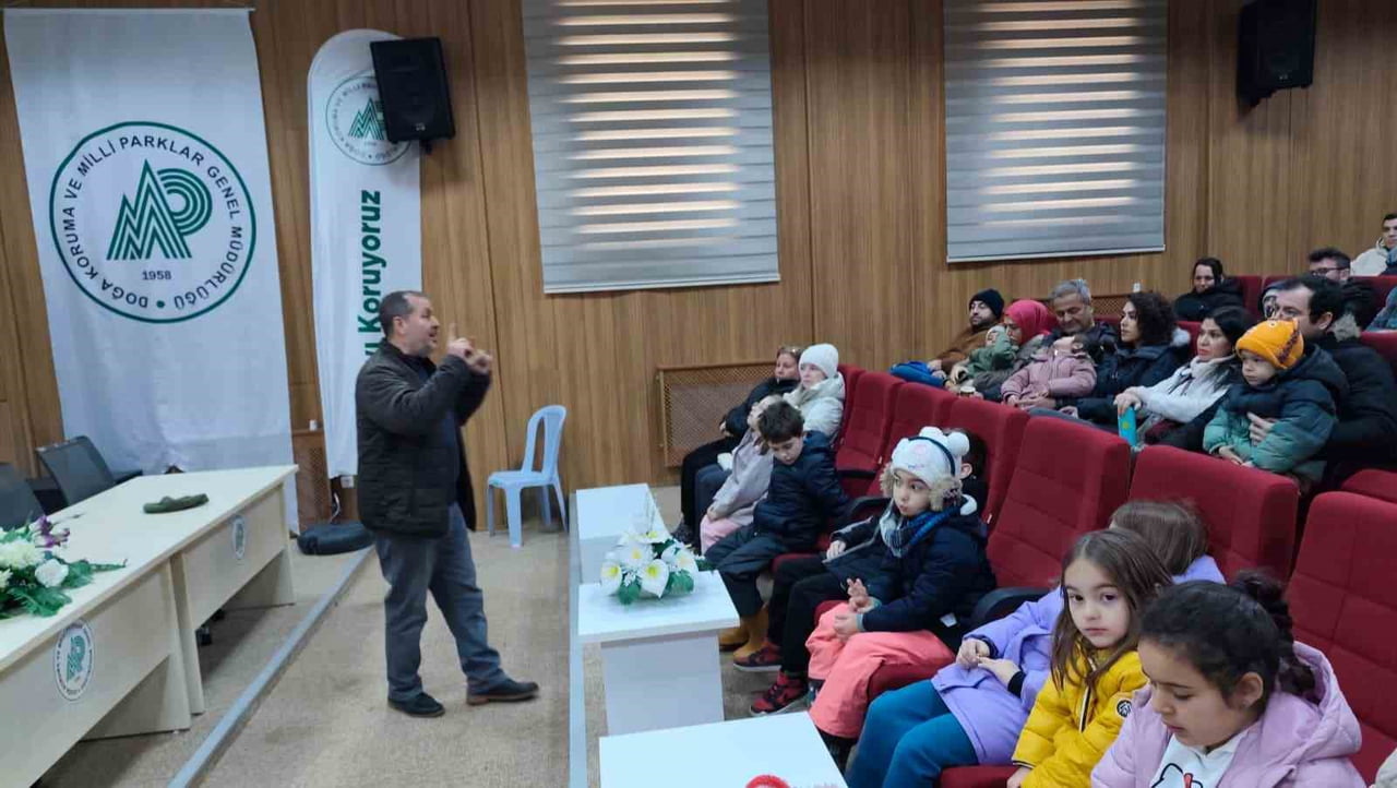 YENİ YILIN SON PAZARINDA DÜZENLENEN DOĞA GEZİSİNDE ANAOKULU ÖĞRENCİLERİ VE AİLELERİ, SPİL DAĞI...