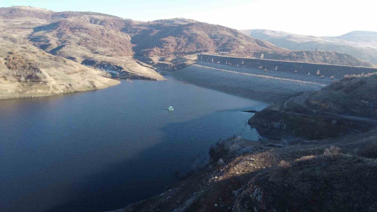 YOZGAT'TA CEMİL ÇİÇEK BARAJI'NDAKİ SU SEVİYESİ, KURAKLIK NEDENİYLE ŞEHRE SU VERİLEMEYECEK SEVİYEYE...