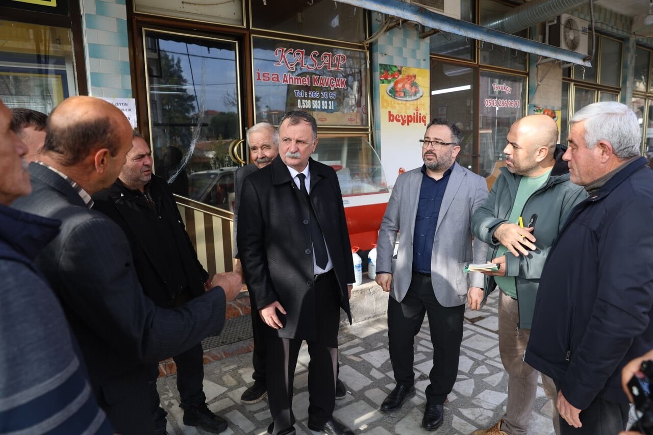 YUNUSEMRE BELEDİYE BAŞKANI SEMİH BALABAN, MAHALLE ZİYARETLERİ KAPSAMINDA ÜÇPINAR MAHALLESİ’NDE...