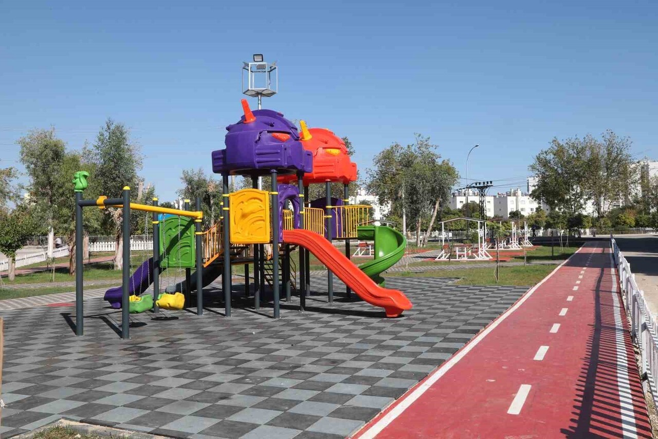 YÜREĞİR BELEDİYESİ, İLÇE SAKİNLERİNİN YAŞAM KALİTESİNİ YÜKSELTMEK VE MAHALLELERE YENİ SOSYAL...