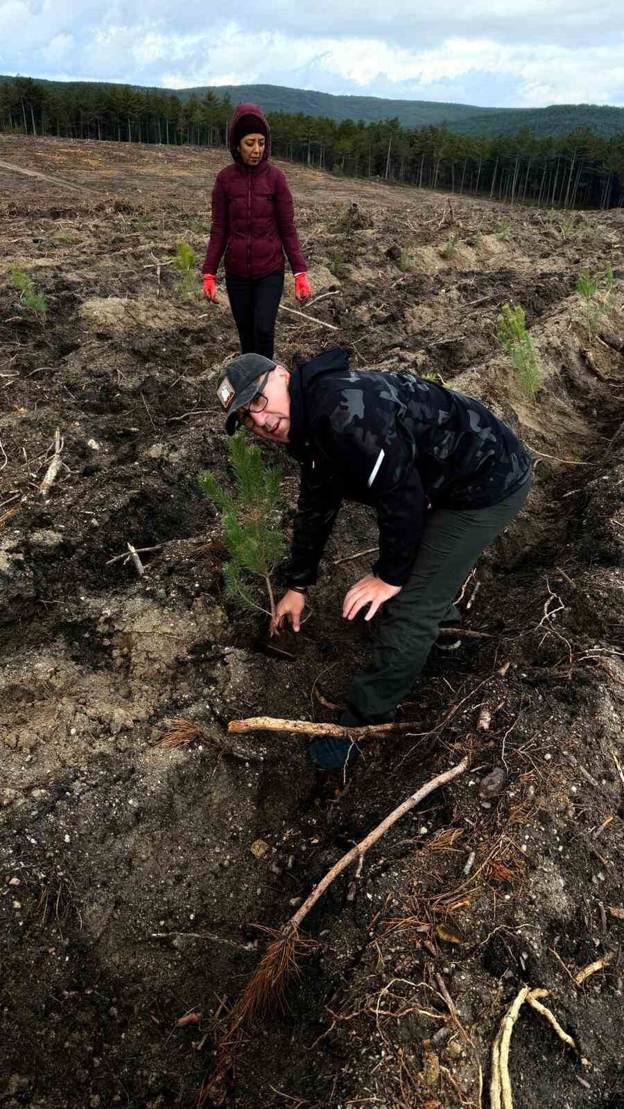 ZODYAK DOĞA YÜRÜYÜŞÜ EKİBİ, ESKİŞEHİR'İN SEYİTGAZİ İLÇESİ'NDE YANGINDAN ZARAR GÖREN ORMANLIK...