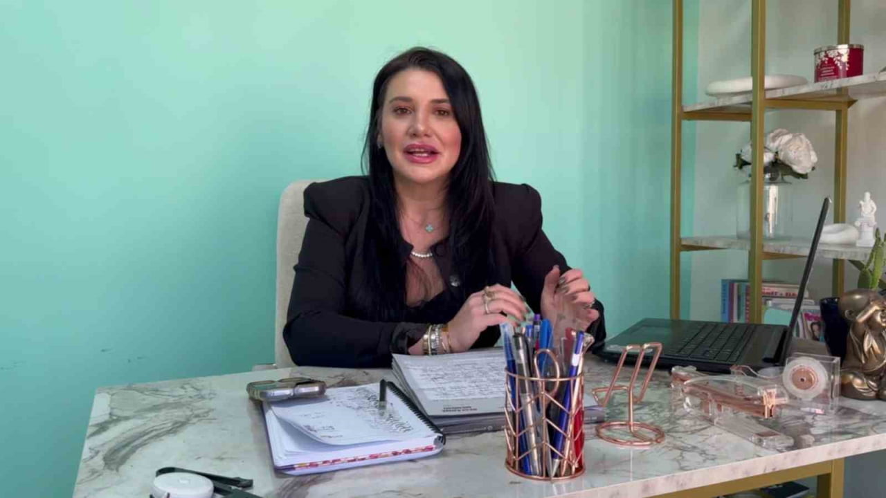 ZONGULDAK'TA DİYETİSYEN GİZEM GÜNEŞ, SOSYAL MEDYADA YAYGINLAŞAN HIZLI ZAYIFLAMA DİYETLERİ VE TEK...