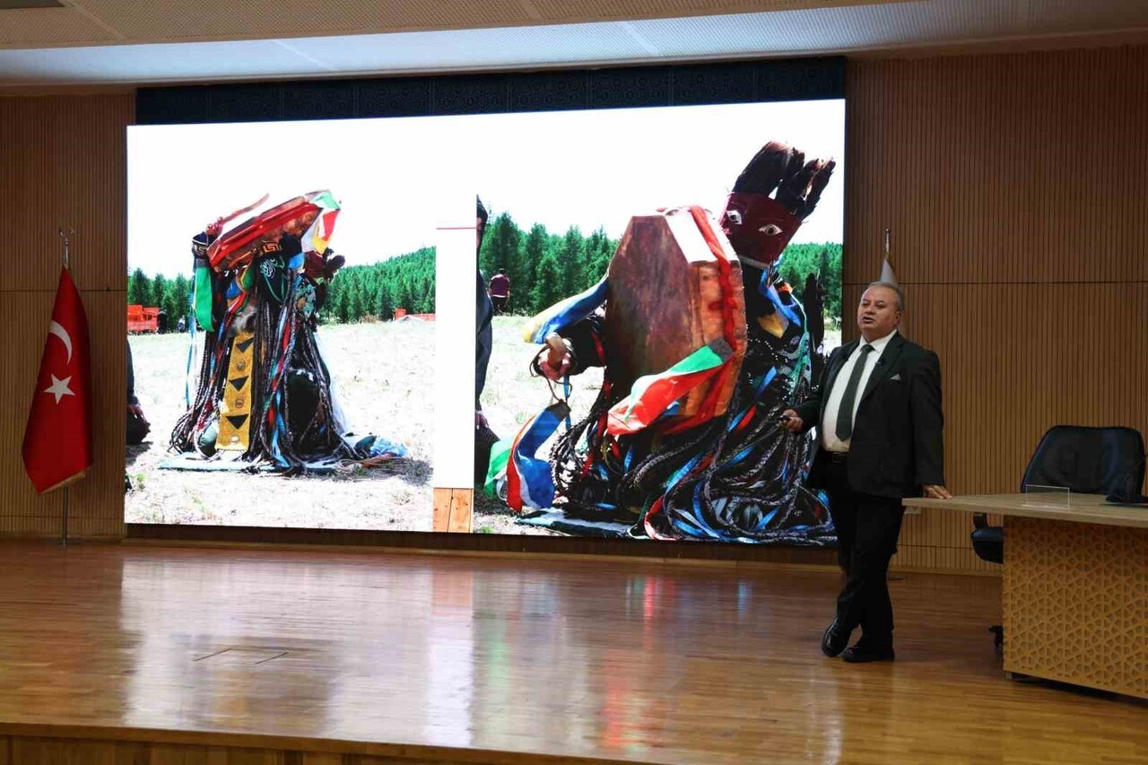 ZONGULDAK BÜLENT ECEVİT ÜNİVERSİTESİNDE (BEUN), "MOĞOLİSTAN'DAKİ TÜRK KÜLTÜR VARLIKLARI: YAZITLAR...