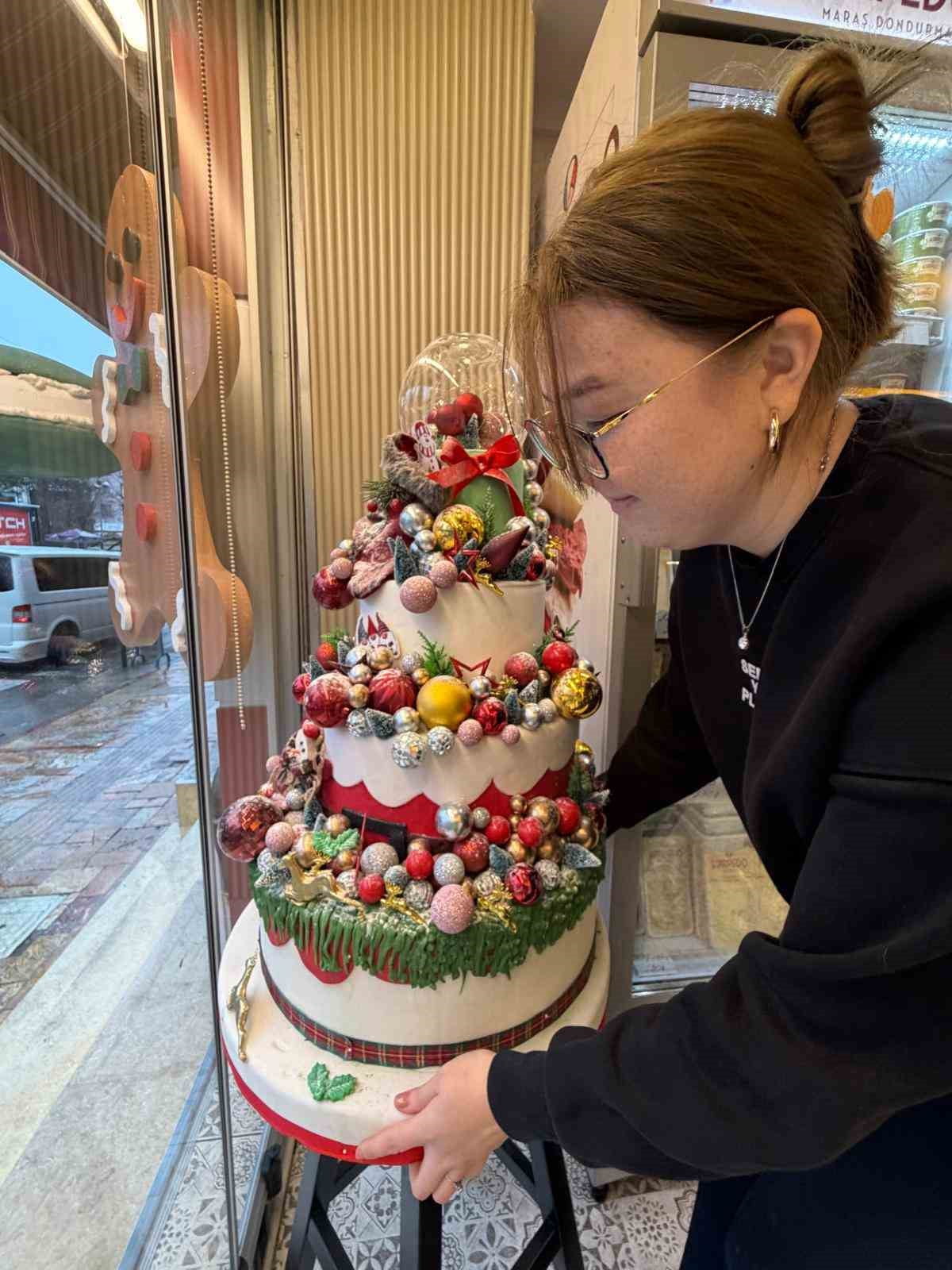ZONGULDAK’IN ÇAYCUMA İLÇESİNDE YILBAŞI ALIŞVERİŞİNE TATLI BİR HEYECAN EKLENDİ.