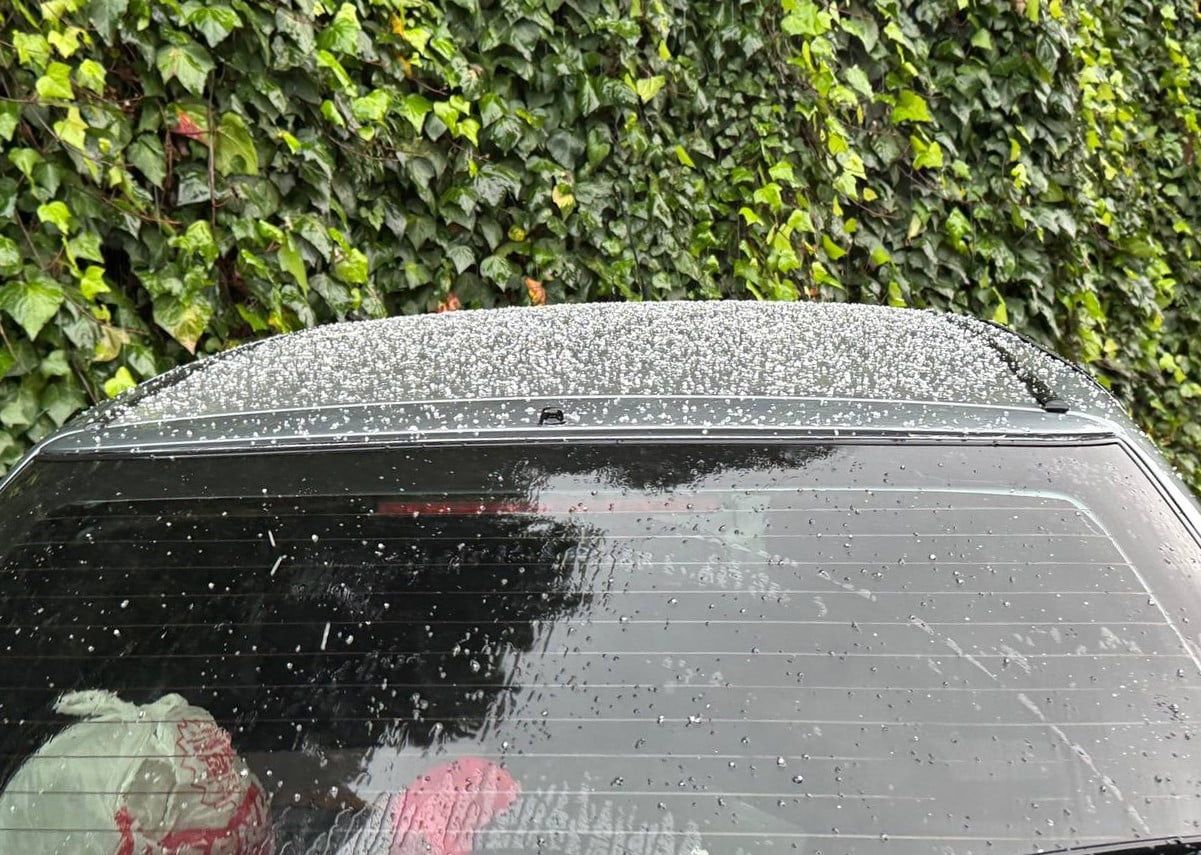 ZONGULDAK’TA SABAH SAATLERİNDE DOLU YAĞDI.