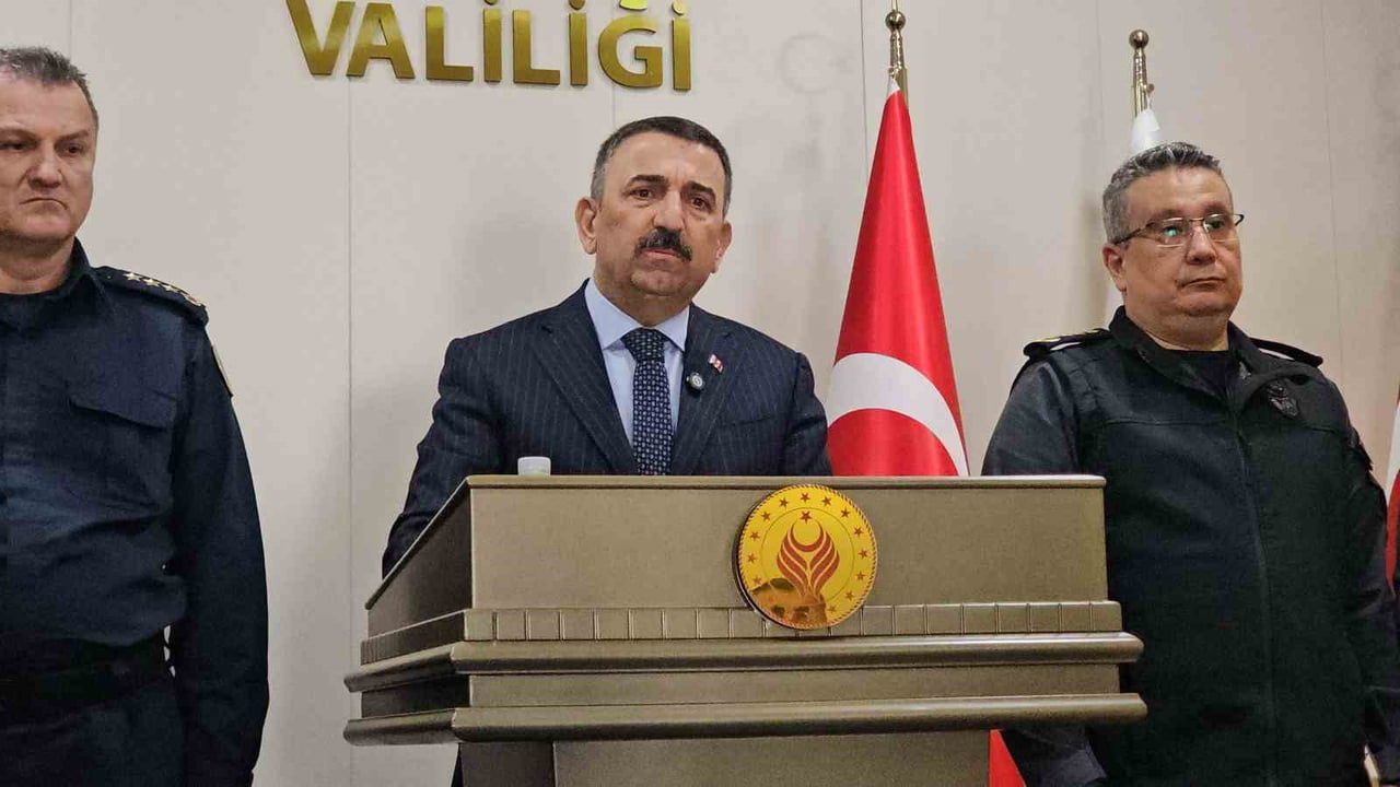 ZONGULDAK VALİSİ OSMAN HACIBEKTAŞOĞLU, 2025 YILINDA 919 DENETİMDE 228 RUHSATSIZ MADEN OCAĞININ...