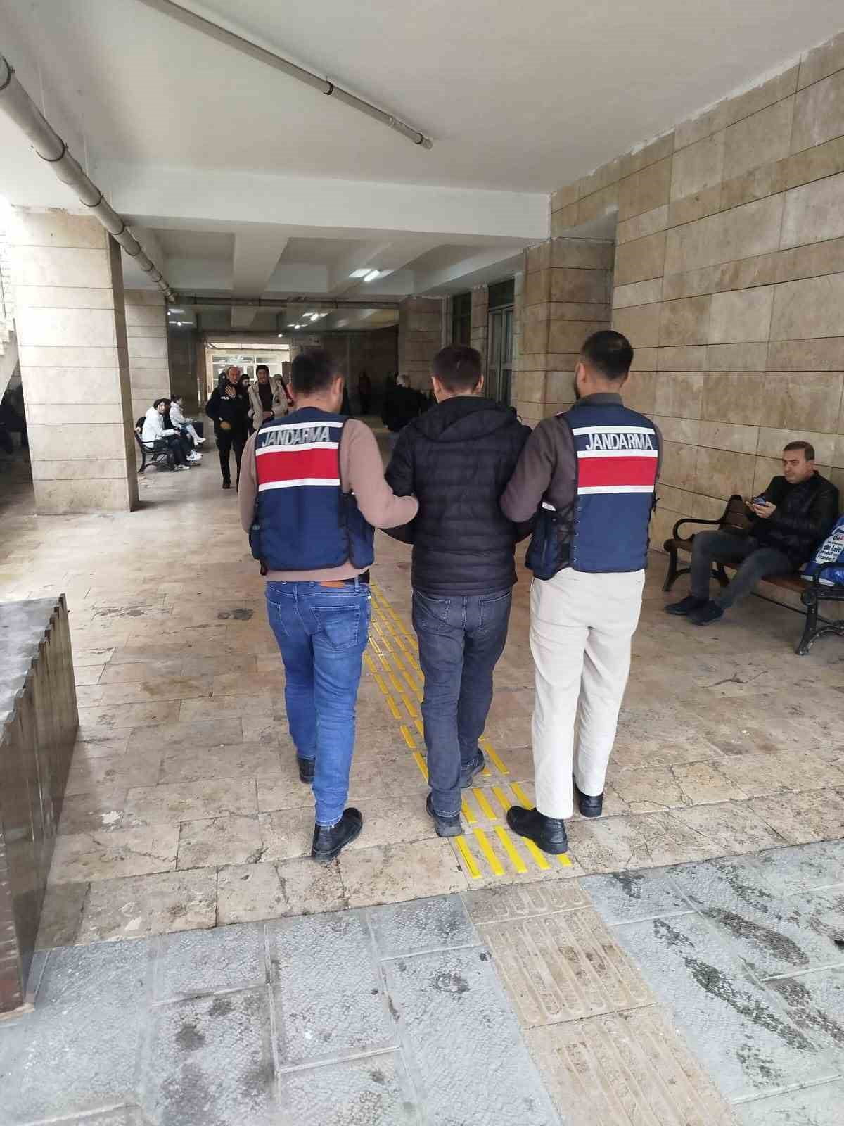 15 YIL KESİNLEŞMİŞ HAPİS CEZASI İLE ARANDIĞI TESPİT EDİLEN M.A. DÜZENLENEN OPERASYONLA...