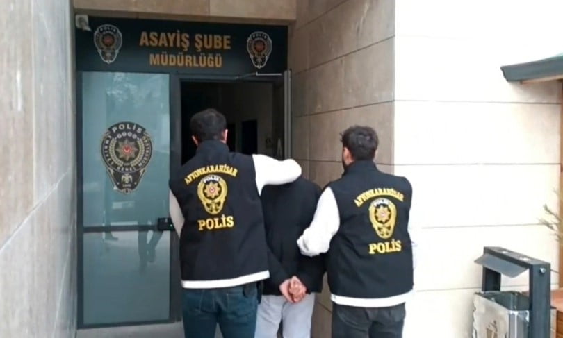 2 ŞAHIS POLİSİN 28 FARKLI NOKTADAKİ 1467 SAATLİK GÜVENLİK KAMERASI KAYITLARINI İNCELEMESİ SONRASI...