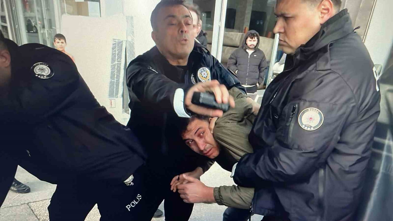 2 ŞÜPHELİ GÖZALTINA ALINDI