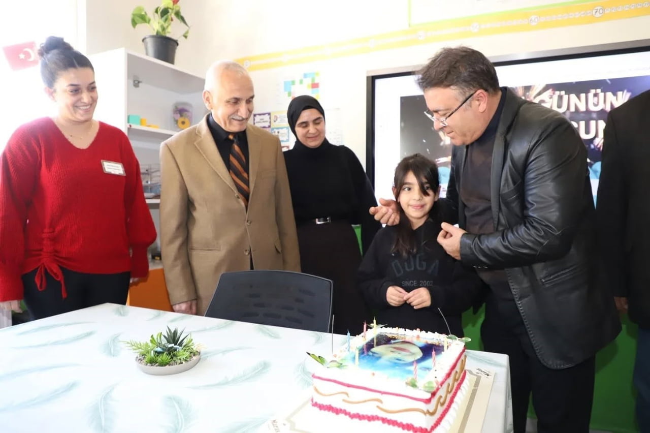 2018 YILINDA AFRİN’DE ŞEHİT OLAN PİYADE UZMAN ÇAVUŞ ŞAHİN KAYA’NIN KIZI AFRA KAYA İÇİN ADIYAMAN’DA...