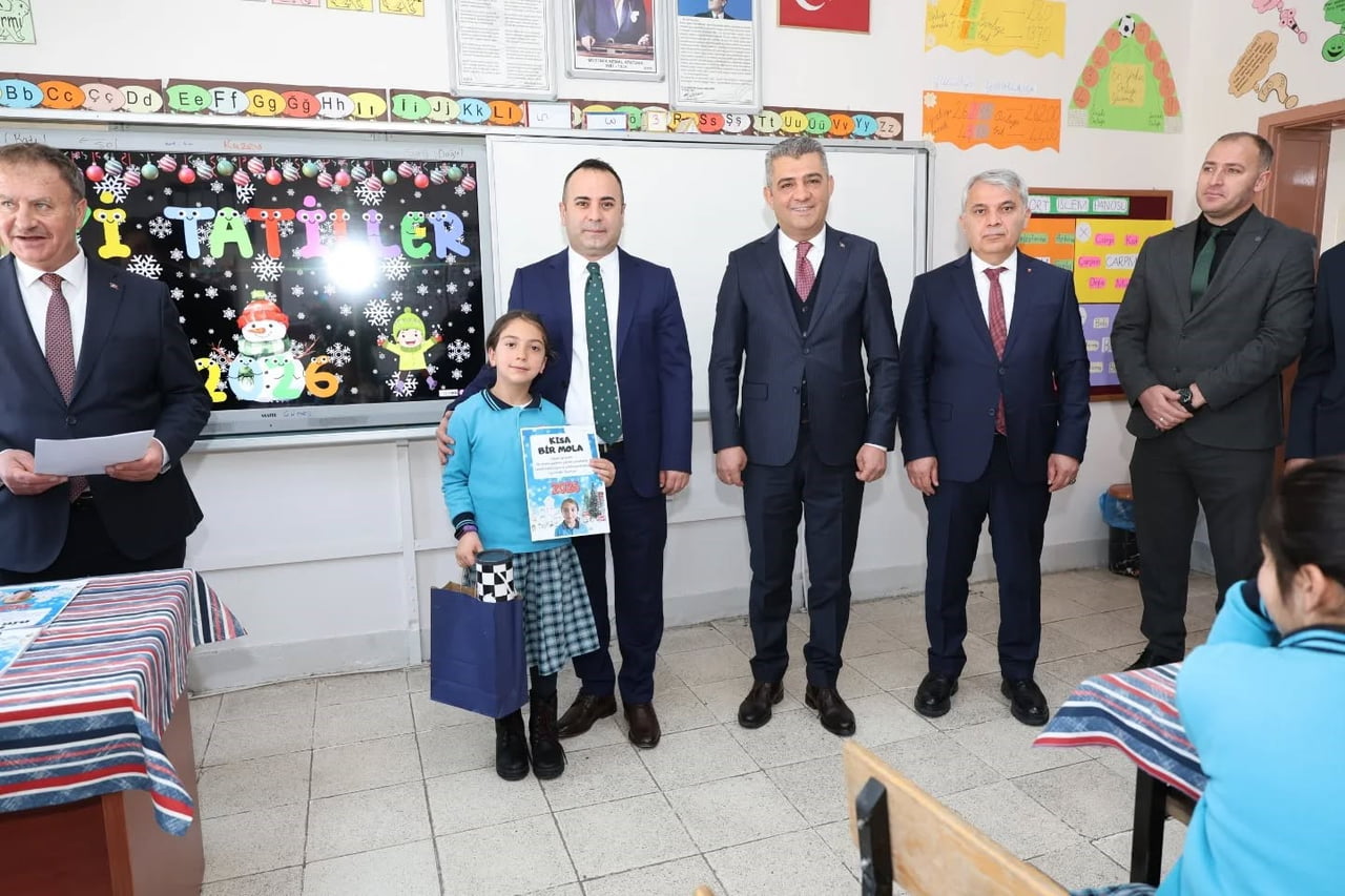 2025-2026 EĞİTİM ÖĞRETİM YILI 1. DÖNEM SONU KARNE DAĞITIM TÖRENİ, ÇİFTLİK ŞEHİT BÜLENT KARATAŞ...