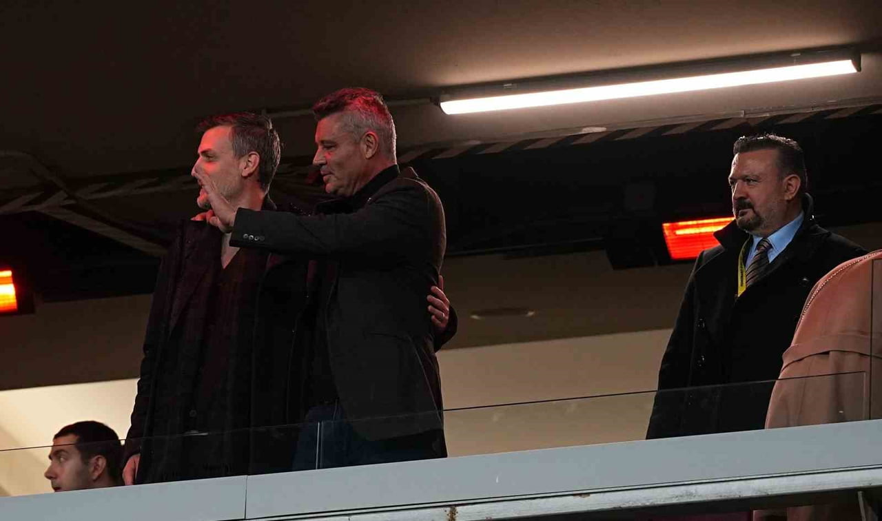 2025 TURKCELL SÜPER KUPA FİNAL MAÇINDA FENERBAHÇE, GALATASARAY’I 2-0 YENEREK KUPANIN SAHİBİ...