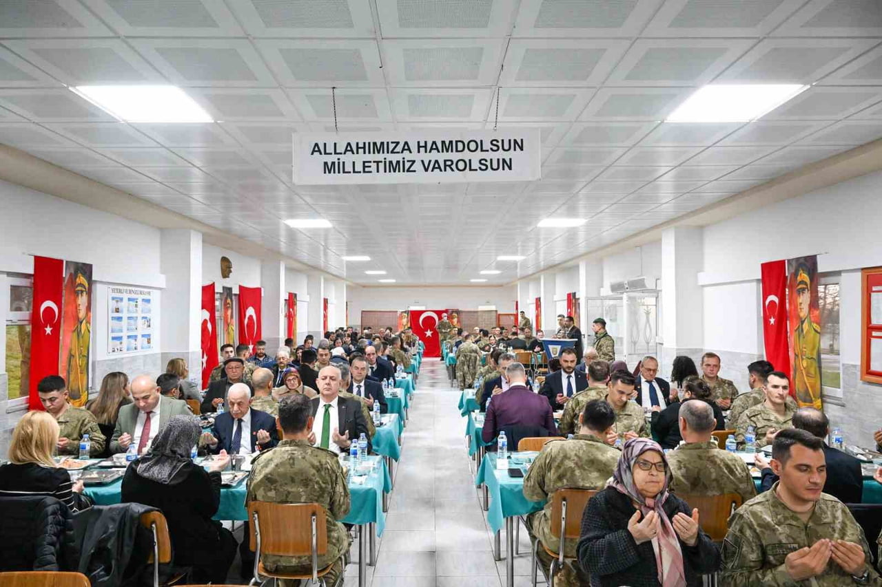 55. MEKANİZE PİYADE TUGAY KOMUTANLIĞI EV SAHİPLİĞİNDE DÜZENLENEN ANLAMLI PROGRAMDA, ŞEHİT AİLELERİ...