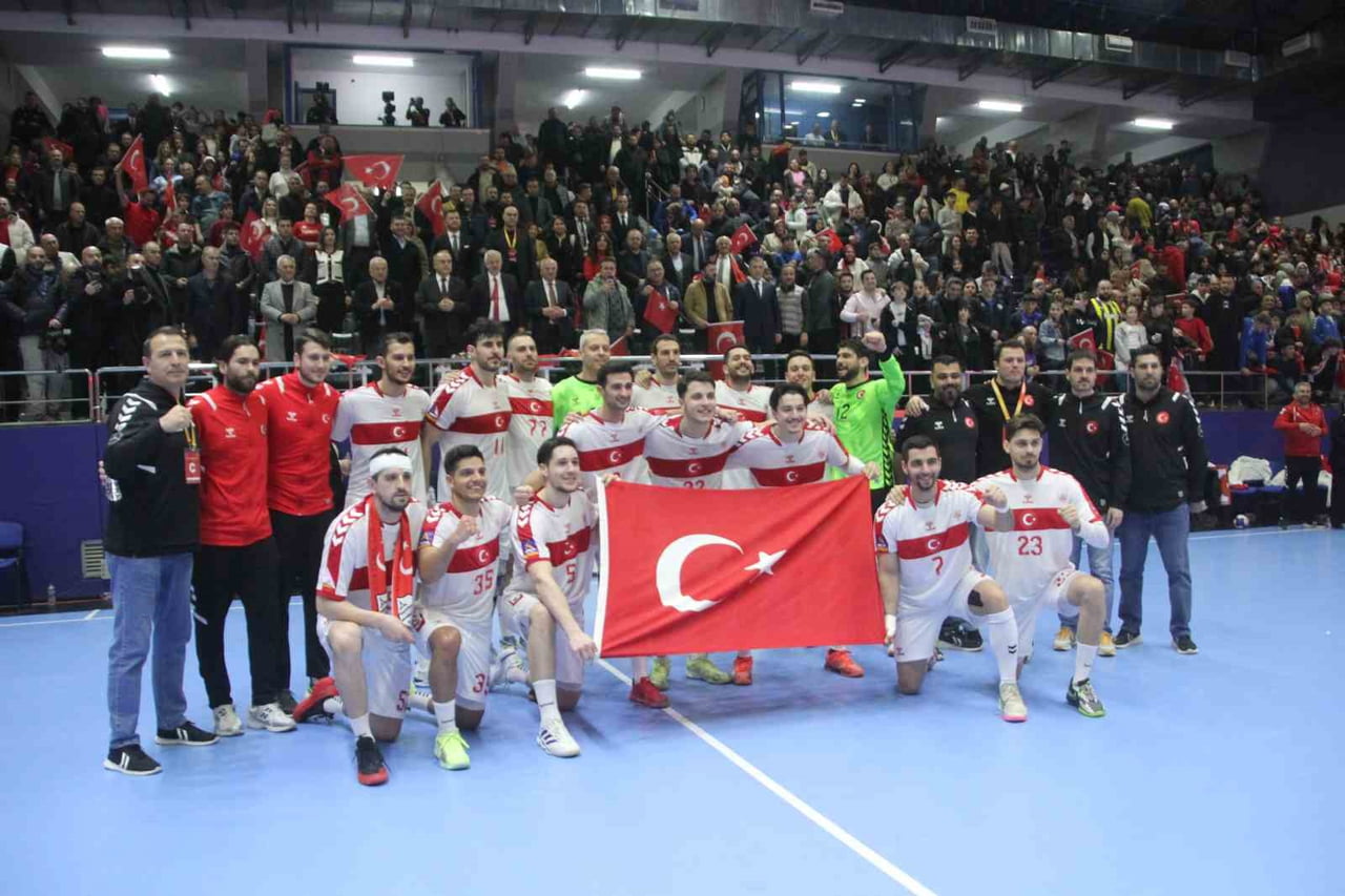 A MİLLİ ERKEK HENTBOL TAKIMI, 2028 AVRUPA ŞAMPİYONASI ÖN ELEME TURU RÖVANŞ KARŞILAŞMASINDA...