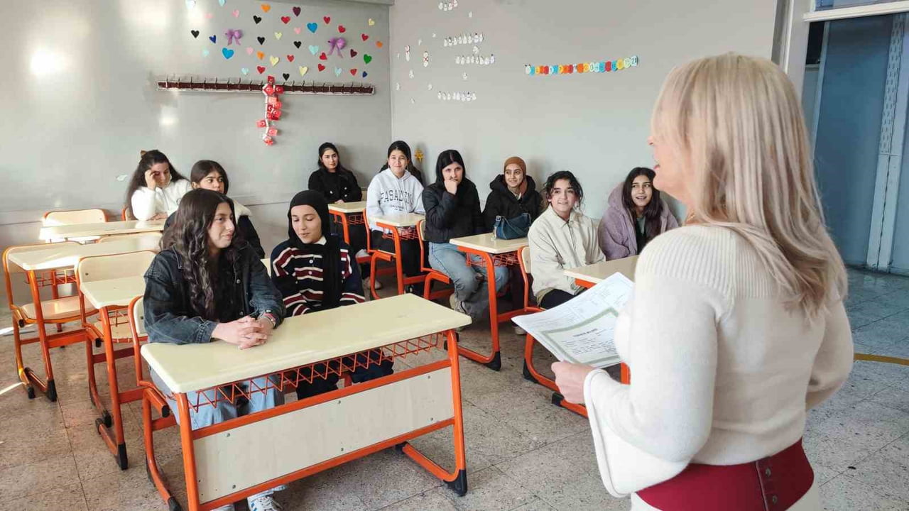 ADANA'DA BABASIYLA YAŞADIĞI SORUNLAR NEDENİYLE 2 EV, İKİ ARAÇ VE 2 MİLYON LİRA BİRİKİMİNİ TSK'YA...