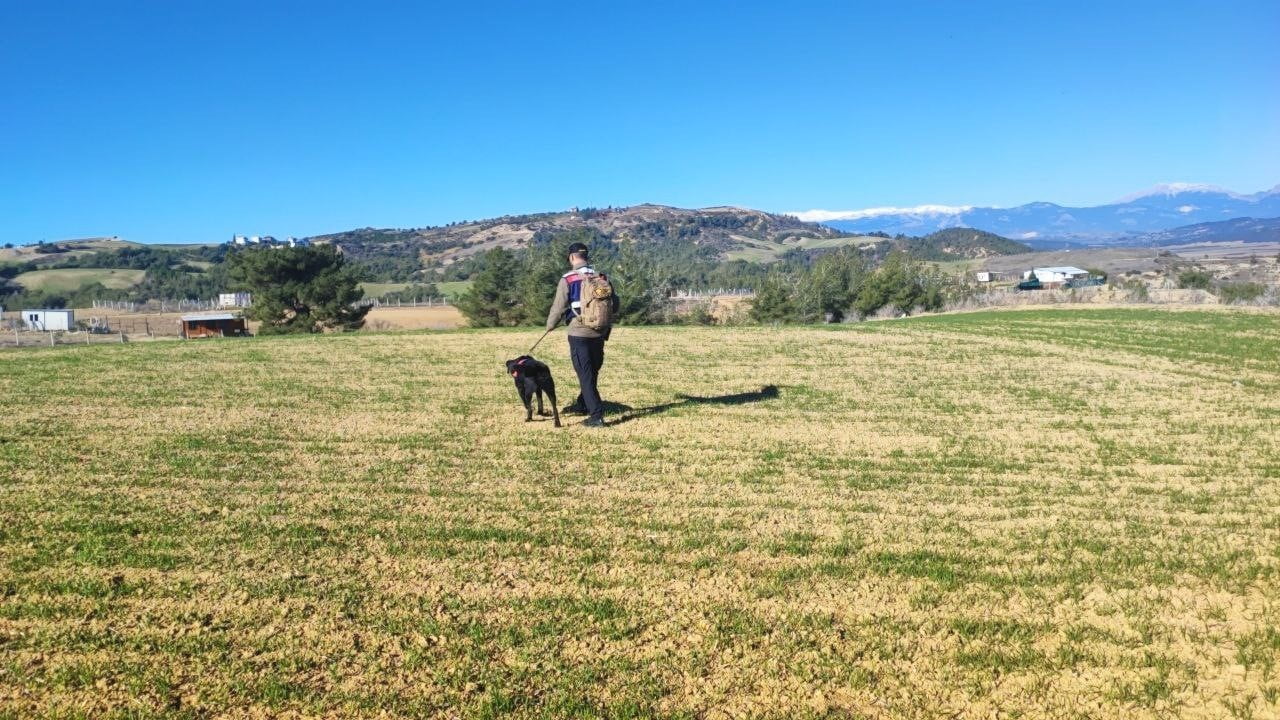 ADANA’DA 3 GÜN ÖNCE HALK EĞİTİM MERKEZİNDEN ÇIKTIKTAN SONRA KENDİSİNDEN HABER ALINAMAYAN VE EN SON...