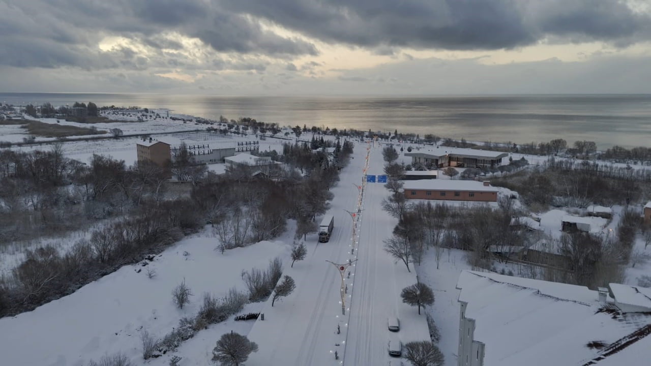 ADİLCEVAZ İLÇESİNDE KAR YAĞIŞI ETKİLİ OLDU