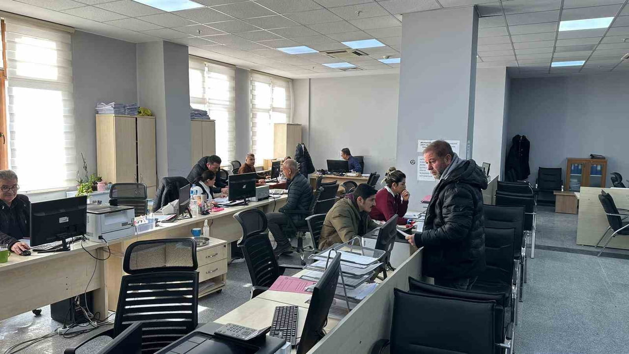 ADIYAMAN BELEDİYESİ, İNDERE TOKİ KONUTLARINDA YAŞAYAN VATANDAŞLARIN GÜNLÜK YAŞAMINI...