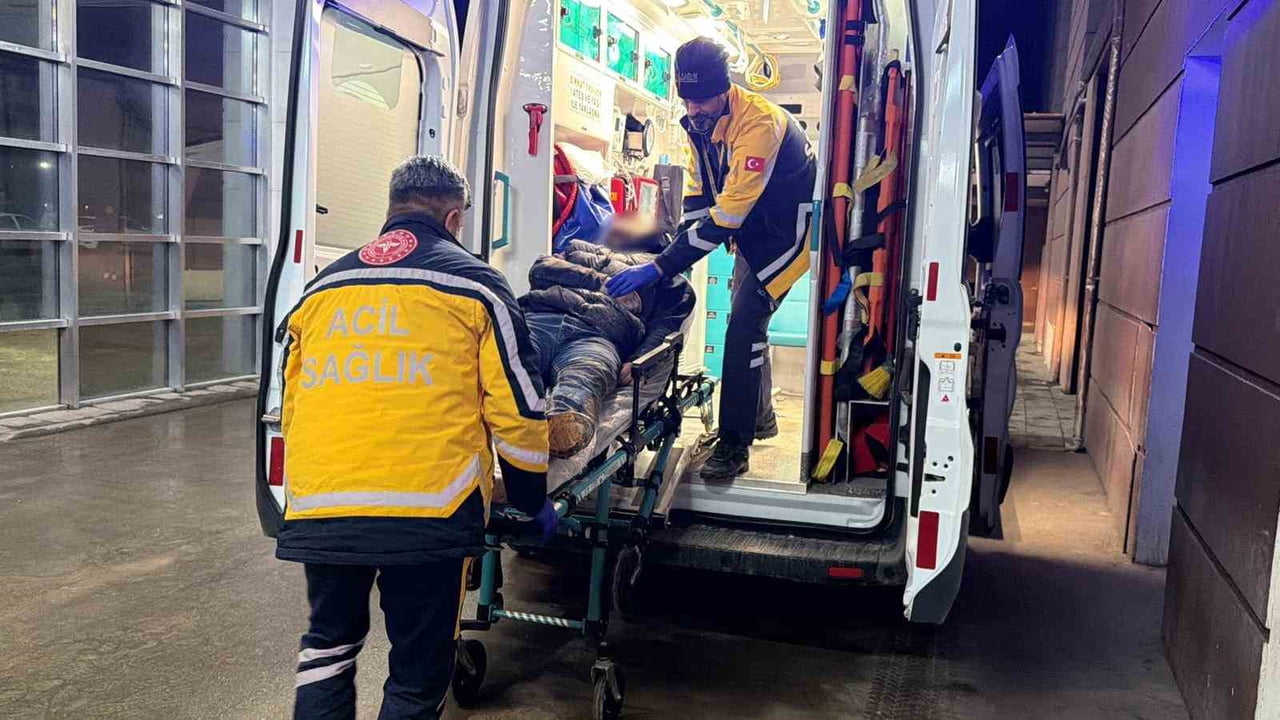 ADIYAMAN’DA, SOKAK ORTASINDA FENALIK GEÇİREN MADDE BAĞIMLISI OLDUĞU İDDİA EDİLEN İKİ ŞAHIS...