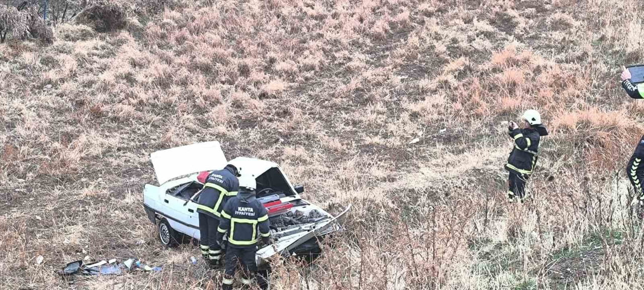 ADIYAMAN’IN KAHTA İLÇESİNDE OTOMOBİLİN TAKLA ATARAK ŞARAMPOLE YUVARLANMASI SONUCU 3 KİŞİ...