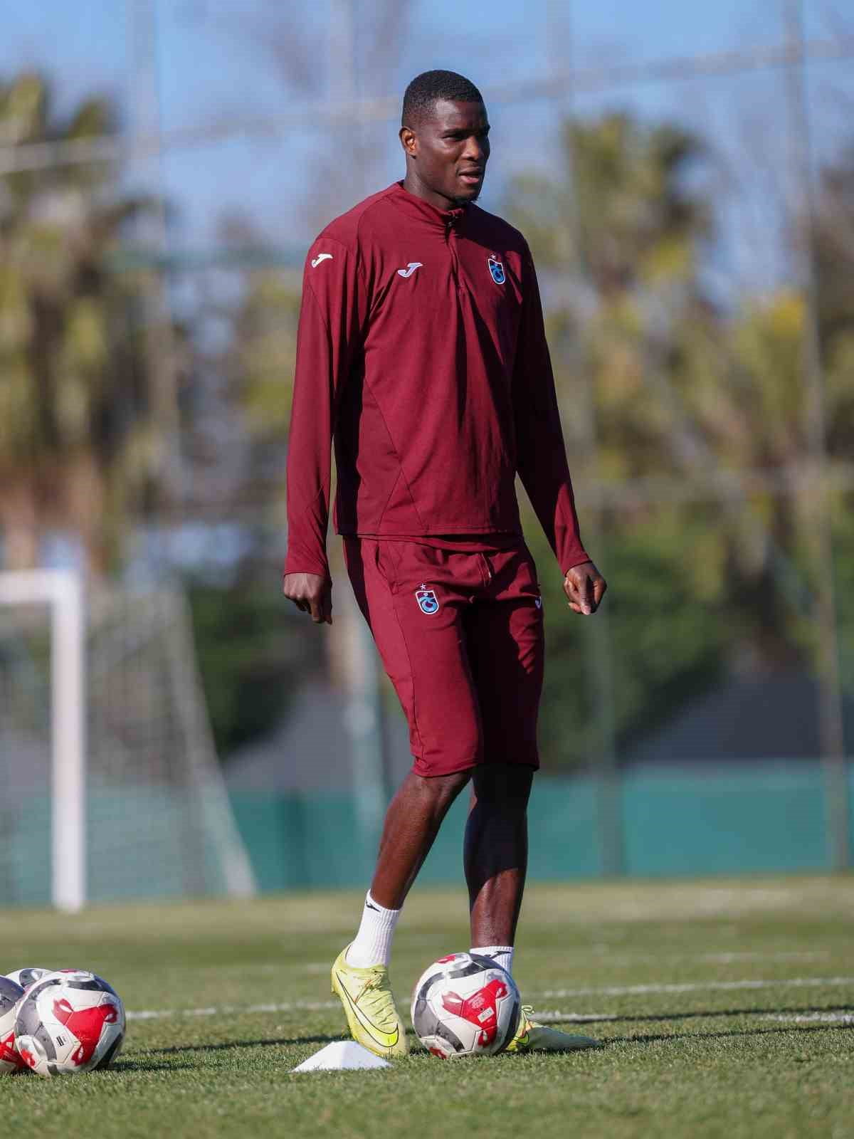 AFRİKA ULUSLAR KUPASI’NDA NİJERYA MİLLİ TAKIMI İLE MÜCADELE EDEN VE TURNUVAYI 3’ÜNCÜ SIRADA...