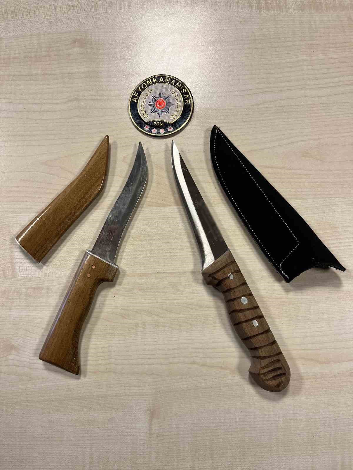 AFYONKARAHİSAR'DA POLİS TARAFINDAN SON BİR HAFTADA GERÇEKLEŞTİRİLEN DENETİMLERDE ÇEŞİTLİ SUÇLARDAN...