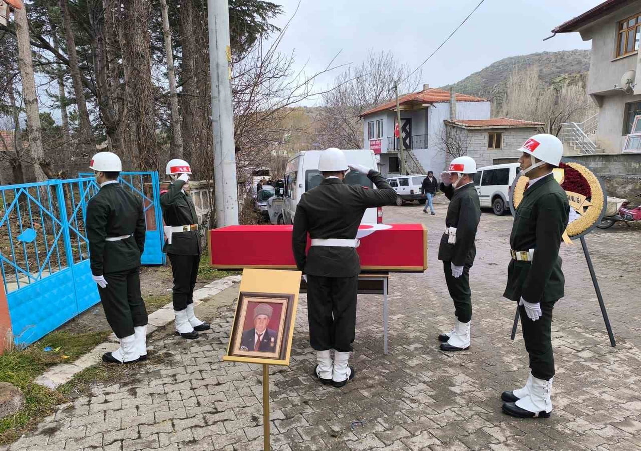 AFYONKARAHİSAR’DA YAŞLILIĞA BAĞLI ÇEŞİTLİ HASTALIKLARDAN DOLAYI 73 YAŞINDA HAYATINI KAYBEDEN...