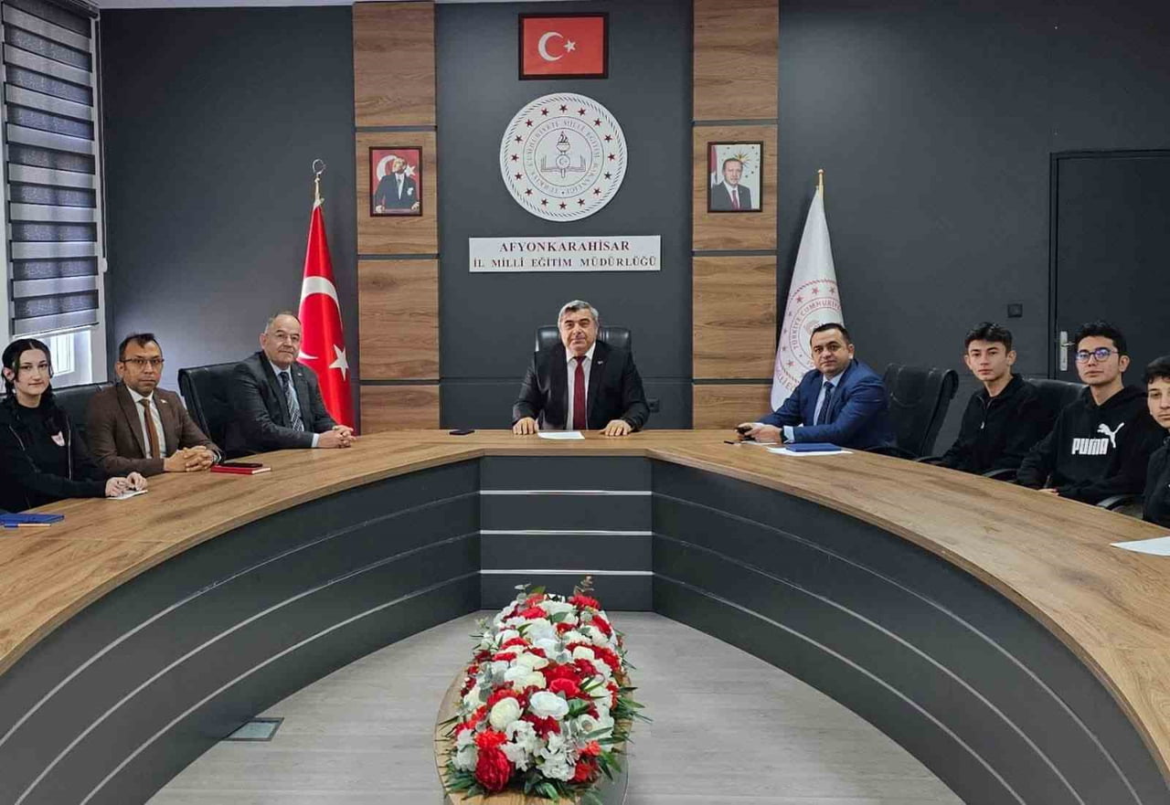 AFYONKARAHİSAR İL MİLLİ EĞİTİM MÜDÜRLÜĞÜ KOORDİNESİNDE YÜRÜTÜLEN GENÇ AR-GE ÇALIŞMALARI...